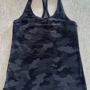 Lululemon Black Camouflage Women Racerback Tank